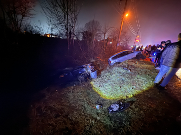 Çarpışan otomobiller kanala devrildi: 6 yaralı