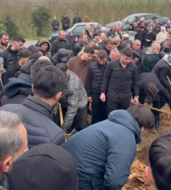 Öldürülen futbolcu Kaan Kundakçı, Sakarya'da toprağa verildi