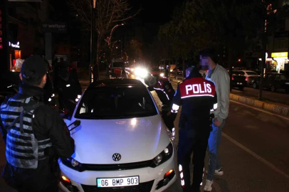 Stajyer ehliyeti ile direksiyon başında alkollü yakalandı  