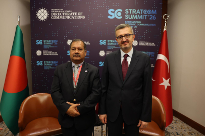 İletişim Başkanı Duran, STRATCOM Zirvesi'nin ikinci gününde görüşmeler gerçekleştirdi
