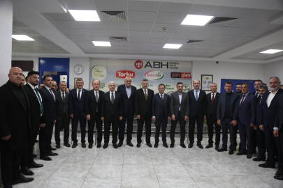 Bakan Çiftçi, Çumra Şeker Fabrikası'nı ziyaret etti