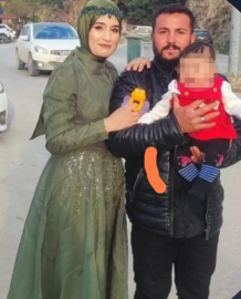 Annesini darbederken kendisine engel olmak isteyen eşini bıçaklayarak öldürdü