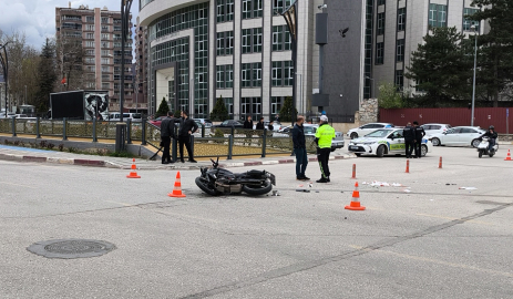 Otomobil ile motosiklet çarpıştı: 2 ağır yaralı