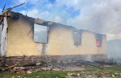 Evinde çıkan yangında öldü