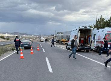 Nevşehir’de TIR’la çarpışan otomobildeki çocuk öldü, anne ve baba yaralandı