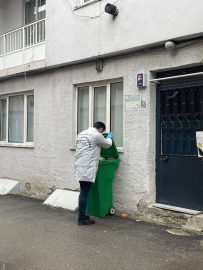 Kayıp ihbarında bulunduğu 75 yaşındaki emekli polis eşini öldürüp, satır ve bıçakla 15 parçaya ayırmış