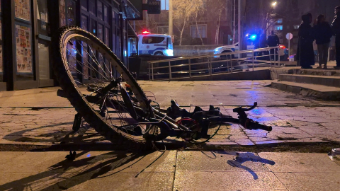 Bisikletle ekmek almaya giderken otomobilin çarptığı ‘Alperen’ ağır yaralandı