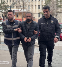 Bisikletle ekmek almaya giderken otomobilin çarptığı ‘Alperen’ ağır yaralandı (2)