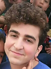 Kavşakta otomobile çarpan motosikletin sürücüsü hayatını kaybetti