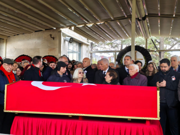 Yalçın Küçük son yolculuğuna uğurlandı