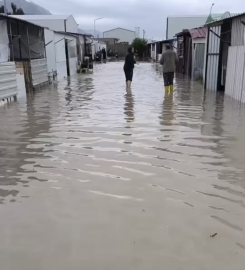 Hatay'da şiddetli yağış; yollar göle döndü, evleri su bastı