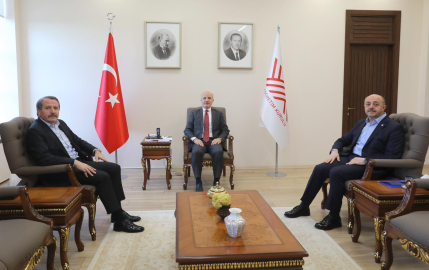 Eğitim-Bir-Sen Genel Başkanı Ali Yalçın, YÖK Başkanı Erol Özvar’ı ziyaret etti