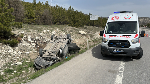 Takla atan otomobilde 2’si çocuk 4 kişi yaralandı