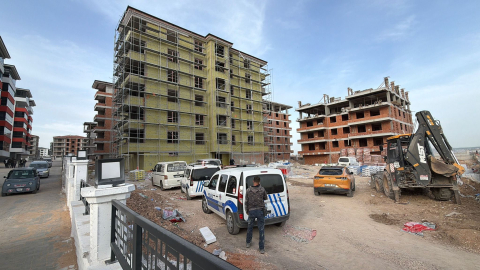 Eskişehir’de inşaattan düşen işçi öldü