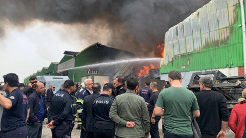 Adana’da geri dönüşüm tesisinde yangın / Ek fotoğraflar