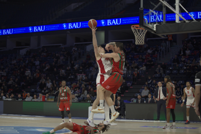 Bahçeşehir Koleji-Karşıyaka: 74-88