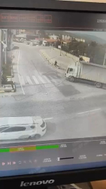 Kamyonun çarptığı Aysu hayatını kaybetti; kaza kamerada