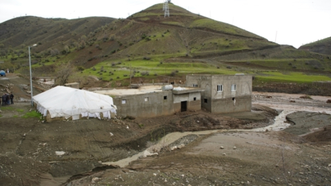 Siirt’te sağanak sele neden oldu; 35 küçükbaş öldü