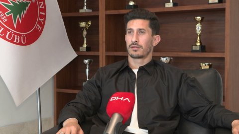 Ümraniyesporlu Burak Öksüz: Bina bir anda yıkıldı, her şey kapkaranlık oldu ve yere düştük