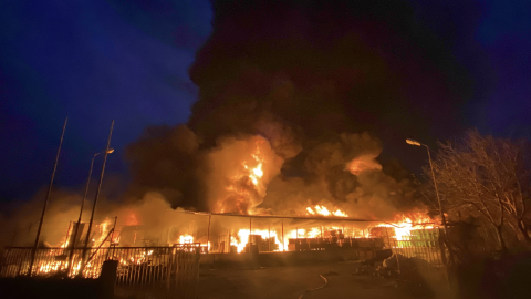 Samsun’da paletlerin olduğu meyve deposunda yangın