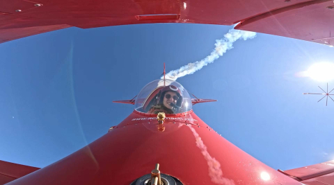 Türkiye’nin ilk profesyonel kadın akrobasi pilotundan, Dünya Pilotlar Günü’ne özel gösteri