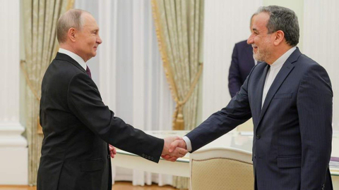 Rusya Devlet Başkanı Putin, İran Dışişleri Bakanı Arakçi ile bir araya geldi / Video eklendi