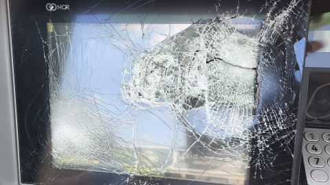 ATM'lere zarar verdiler