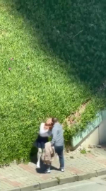 Maltepe’de tartıştığı kadını sokak ortasında yumruklayarak darbetti