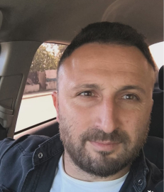 Ormanda kesilen ağaç, kamyonetin üzerine devrildi; 1 ölü, 2 yaralı