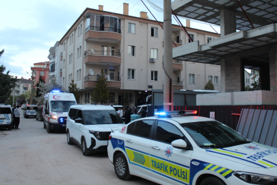 Yemek yaparken elbisesi tutuşan 91 yaşındaki kadın, yangında öldü