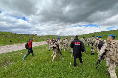 Bingöl’de kayıp Parkinson hastası emekli öğretmen 3 gündür aranıyor