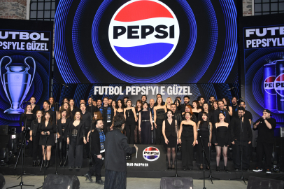 Necati Ateş ve Cenk Tosun, UEFA Şampiyonlar Ligi için düzenlenen özel maç izleme etkinliğine katıldı 