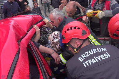 Erzurum’da halk otobüsü ile otomobil çarpıştı: 5 yaralı
