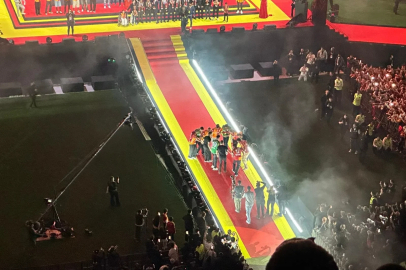 Şampiyon Galatasaray kupasına kavuştu