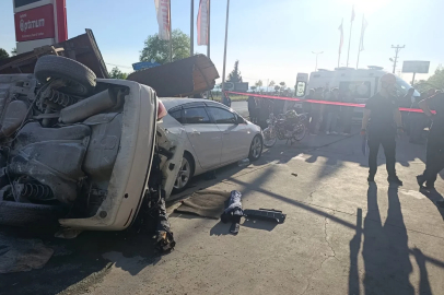 Takla atan otomobil bankta oturan iki kardeşe çaptı: 6 yaralı