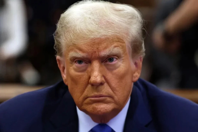 Trump: İran'da her şeyi iki günde yok edebiliriz