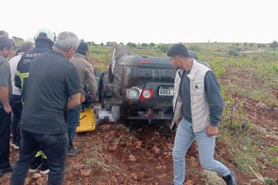 Mardin'de otomobil takla attı; 1 ölü, 2 yaralı