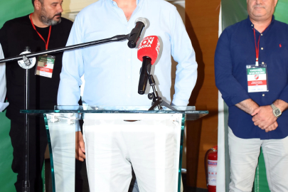 Karşıyaka'da Cicibaş'tan çağrı, Copcu'dan tepki