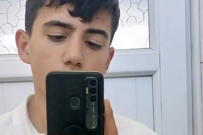 Serinlemek için girdiği şelalede boğuldu