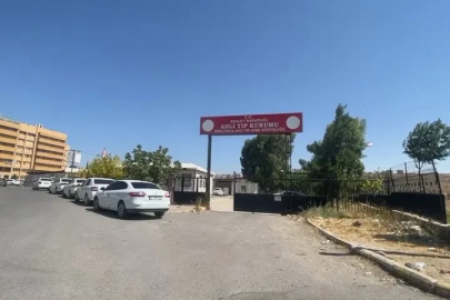 Mezarlıktaki plastik varilde 21 insan cenini bulundu
