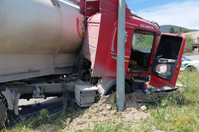 TIR elektrikli bisiklete çarptı, aynı aileden 1 kişi öldü, 4 kişi yaralandı
