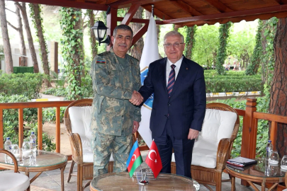 Bakan Güler, Azerbaycanlı mevkidaşı Hasanov ile görüştü