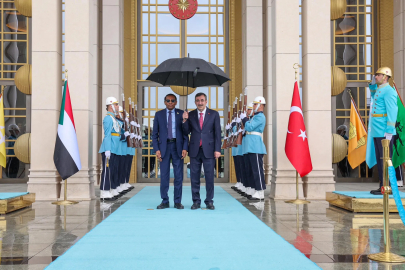 Cumhurbaşkanı Yardımcısı Yılmaz, Sudan Başbakanı İdris ile görüştü