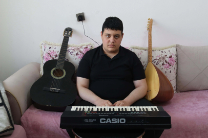 Otizmli Yusuf, müzikle hayata tutundu