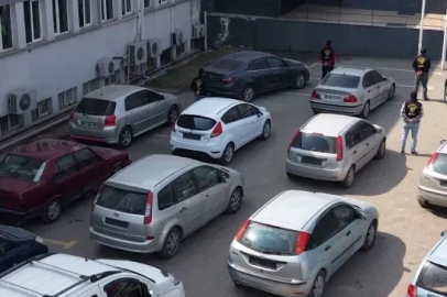 Bursa’da ‘change’ araç operasyonu: 28 araca el konuldu, 3 şüpheli tutuklandı