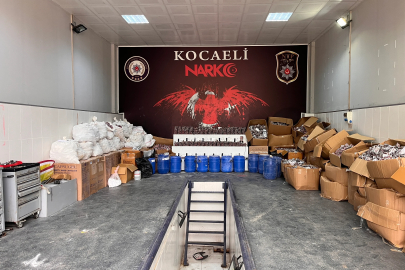 Kocaeli’de bir TIR’da 1 milyon 700 bin sentetik ecza hap ele geçirildi