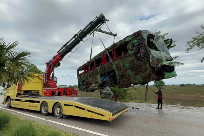 Çanakkale'de otobüs devrildi; 46 yaralı (3)