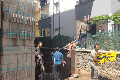 4’üncü kattan düşen işçi sırtına saplanan demirle hastaneye kaldırıldı 