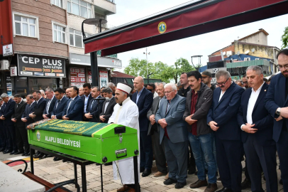 Eski AK Parti MKYK Üyesi Emine Çift son yolculuğuna uğurlandı