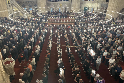 Edirne'de Selimiye Camisi, bayram namazında doldu